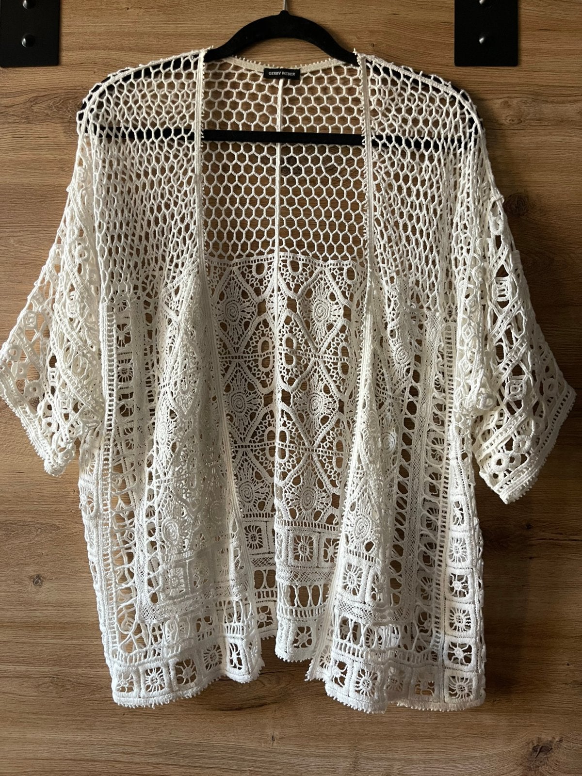 Gerry Weber prachtig gehaakt vestje  maat L / XL, Ophalen of Verzenden, Zo goed als nieuw, Maat 42/44 (L), Wit