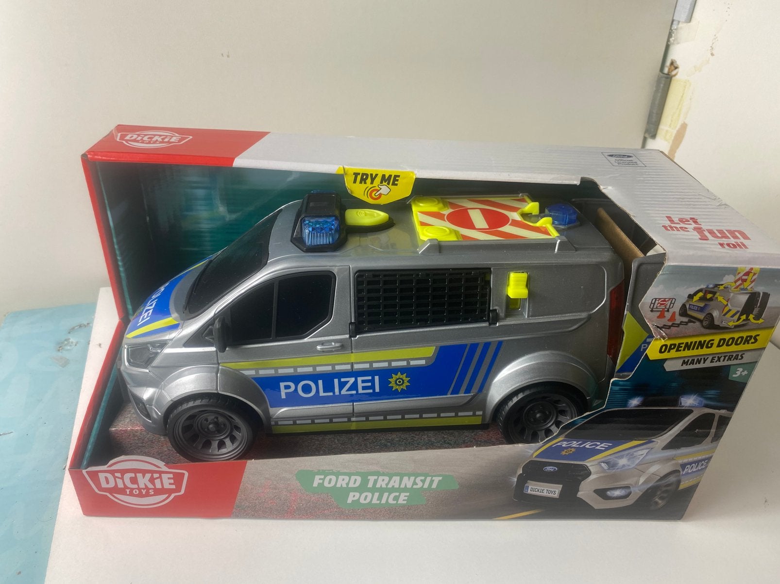 1:18 ford transit police-new in box-light/sound + many xtras, Ophalen of Verzenden, Nieuw, Bus of Vrachtwagen, Overige merken