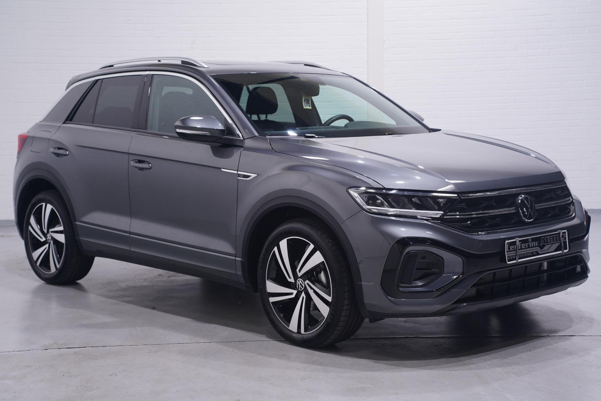 Volkswagen T-Roc 1.5 TSI R-Line Apple Carplay Panodak Achter, Auto's, Stof, Euro 6, 4 cilinders, 150 pk