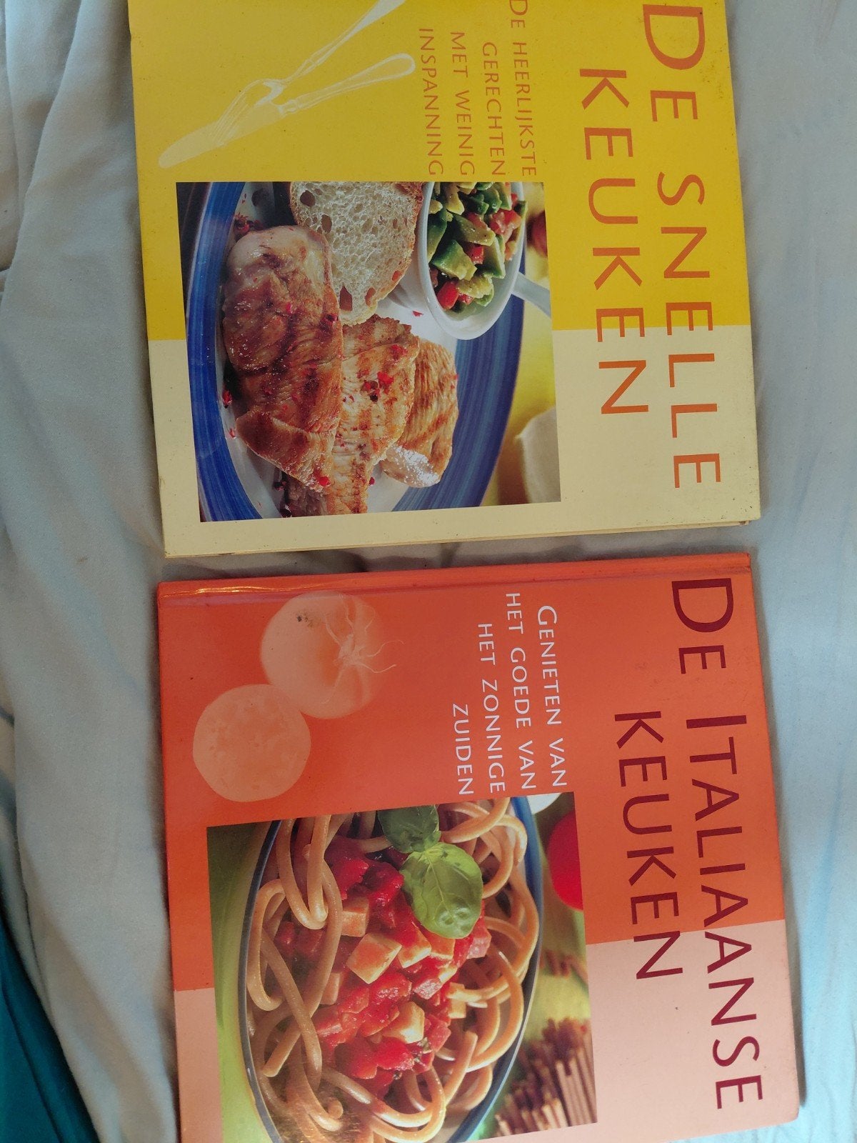 De Italiaanse Keuken & De Snelle Keuken kookboeken, Hoofdgerechten, Ophalen of Verzenden, Zo goed als nieuw, Gezond koken