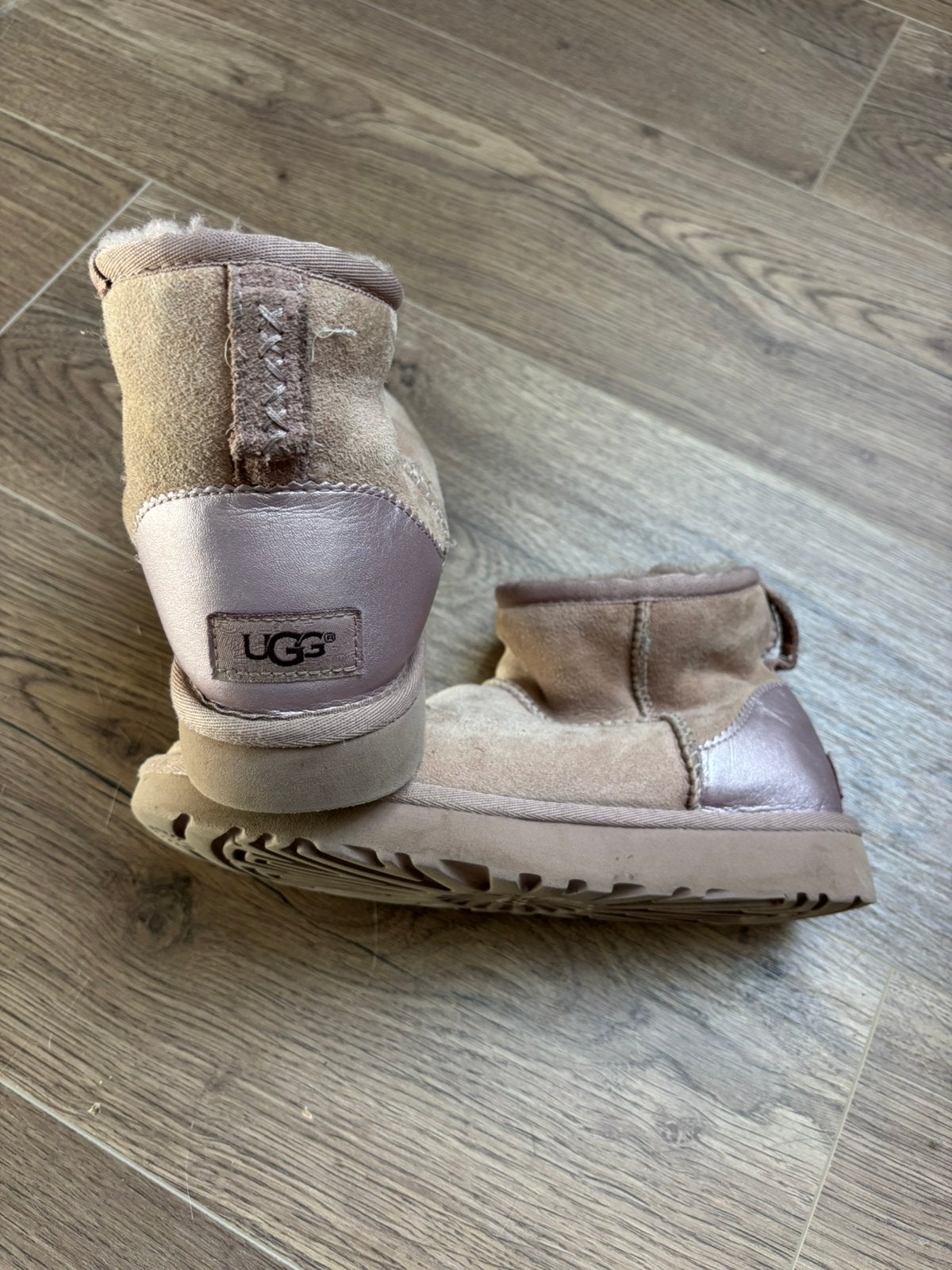 Uggs maat 37, Ophalen of Verzenden, Zo goed als nieuw, Zwart