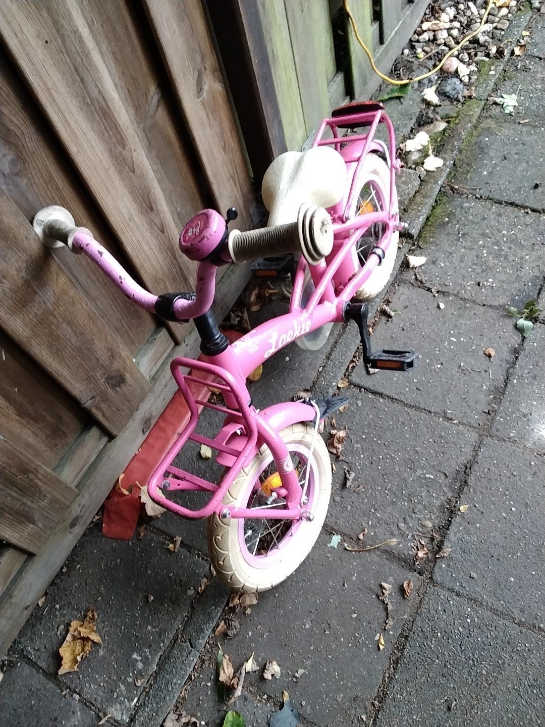 kinderfietsje wielmaat 12  inch merk loekie € 35, Ophalen of Verzenden, Gebruikt, Minder dan 16 inch