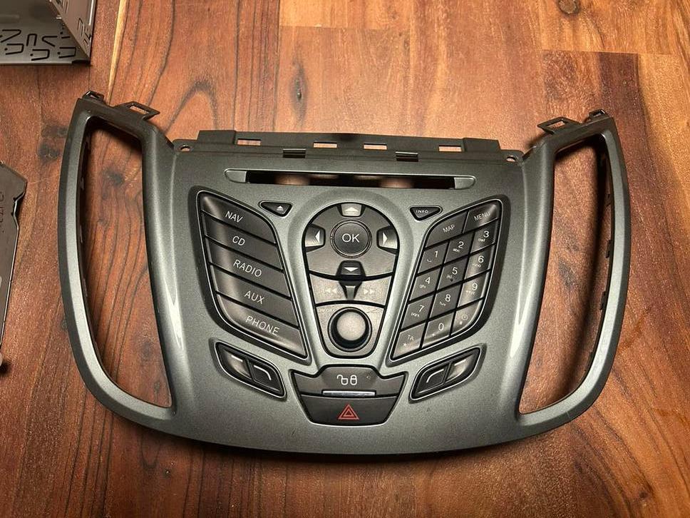 Radio CD speler met front voor Ford C-Max / Ford 3, Auto diversen, Autoradio's, Ophalen of Verzenden, Zo goed als nieuw