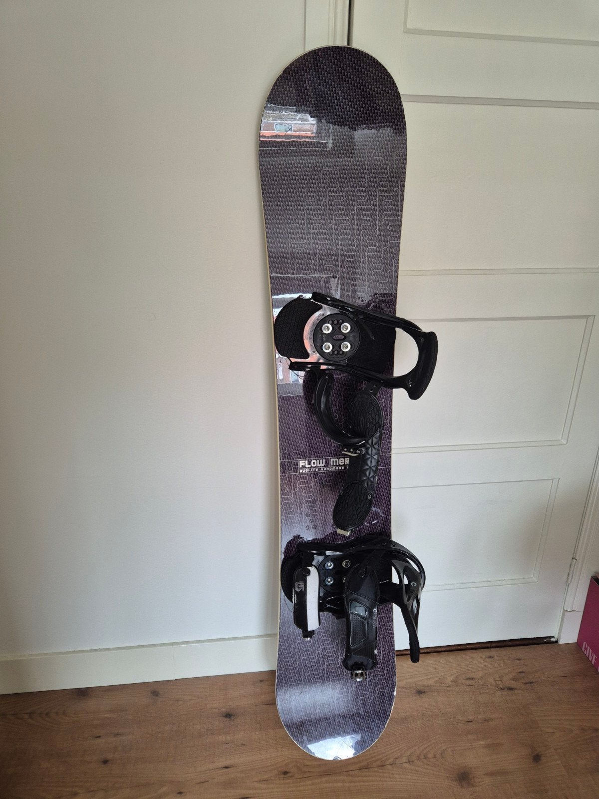 Flow Merc 158 WD Snowboard met Burton bindingen, Sport en Fitness, Ophalen, Gebruikt, Board