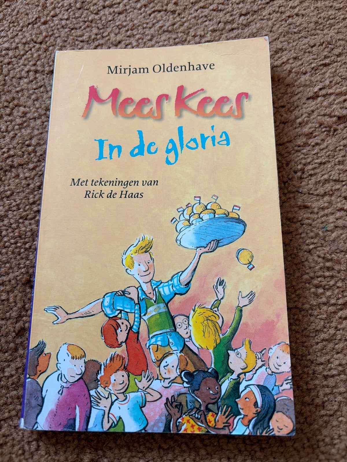 Mees Kees In de gloria - Mirjam Oldenhave, Ophalen of Verzenden, Zo goed als nieuw, Fictie algemeen