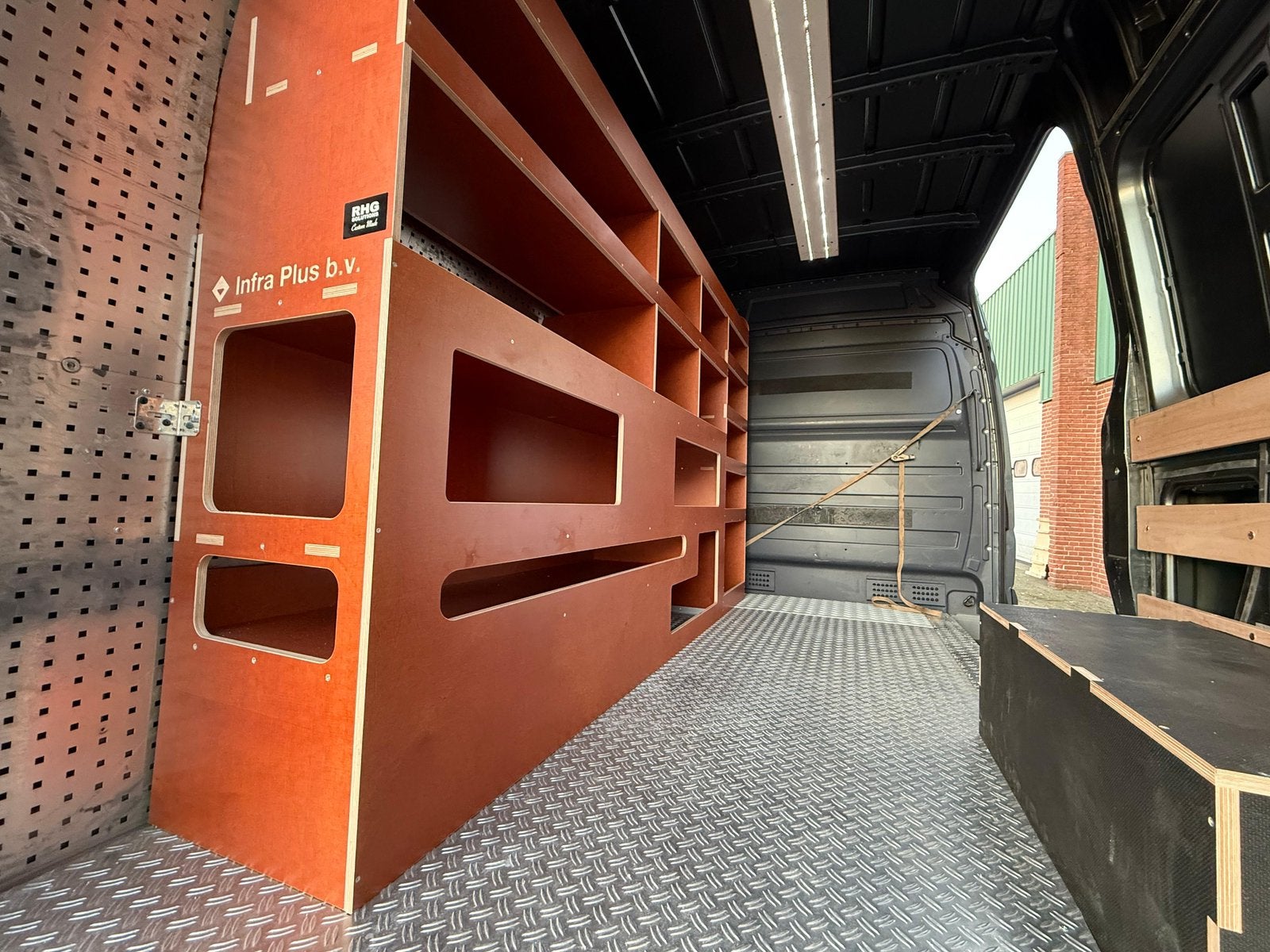 Bedrijfswagen inrichting op maat,  bus betimmering hout, Ophalen, Nvt, Nvt, Nvt