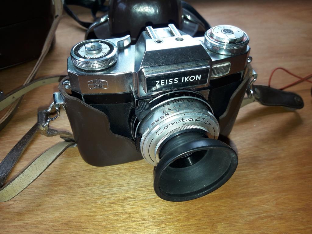Zeiss Ikon Contaflex Super B met 4 objectieven en hardcase, Ophalen of Verzenden, Gebruikt, Spiegelreflex, Overige Merken
