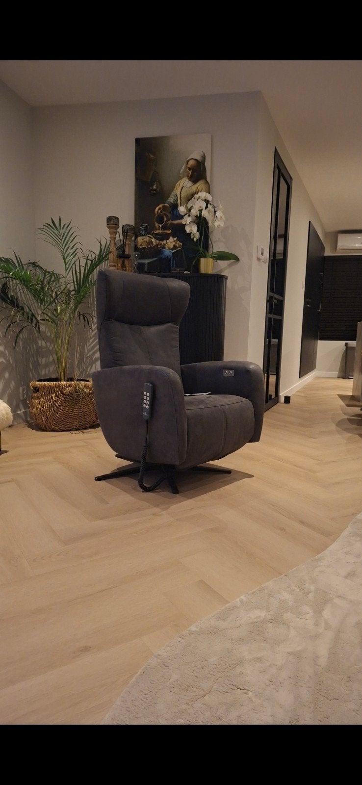 Prominent Sarisso sta op stoel, nieuwstaat., Huis en Inrichting, Ophalen, Zo goed als nieuw, Minder dan 75 cm, 50 tot 75 cm
