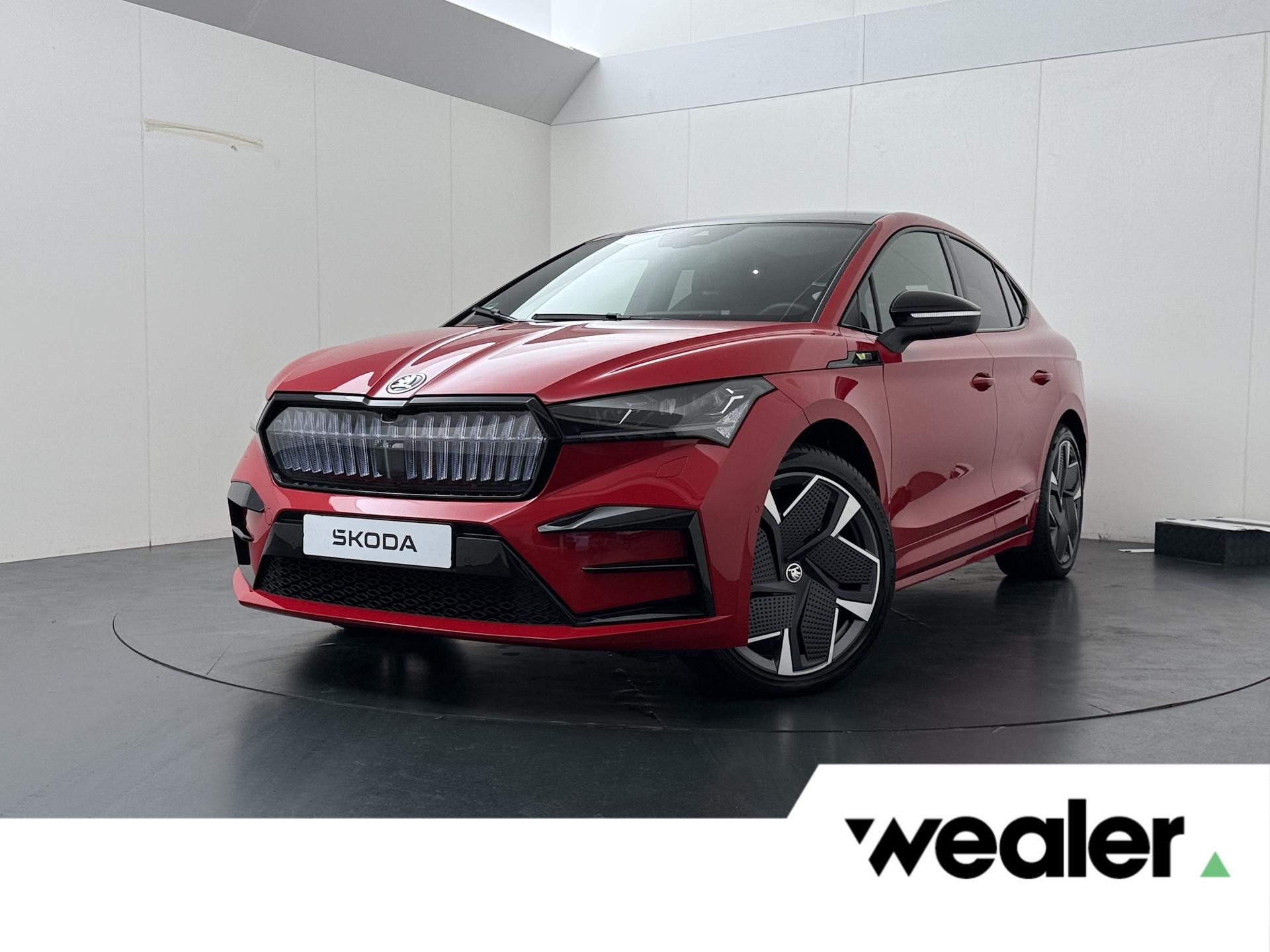 Skoda Enyaq Coupé iV 80 RS | 299 PK | SoH 92% | Adaptive Cr, Auto's, 12 maanden, Gebruikt, Zwart, Vierwielaandrijving