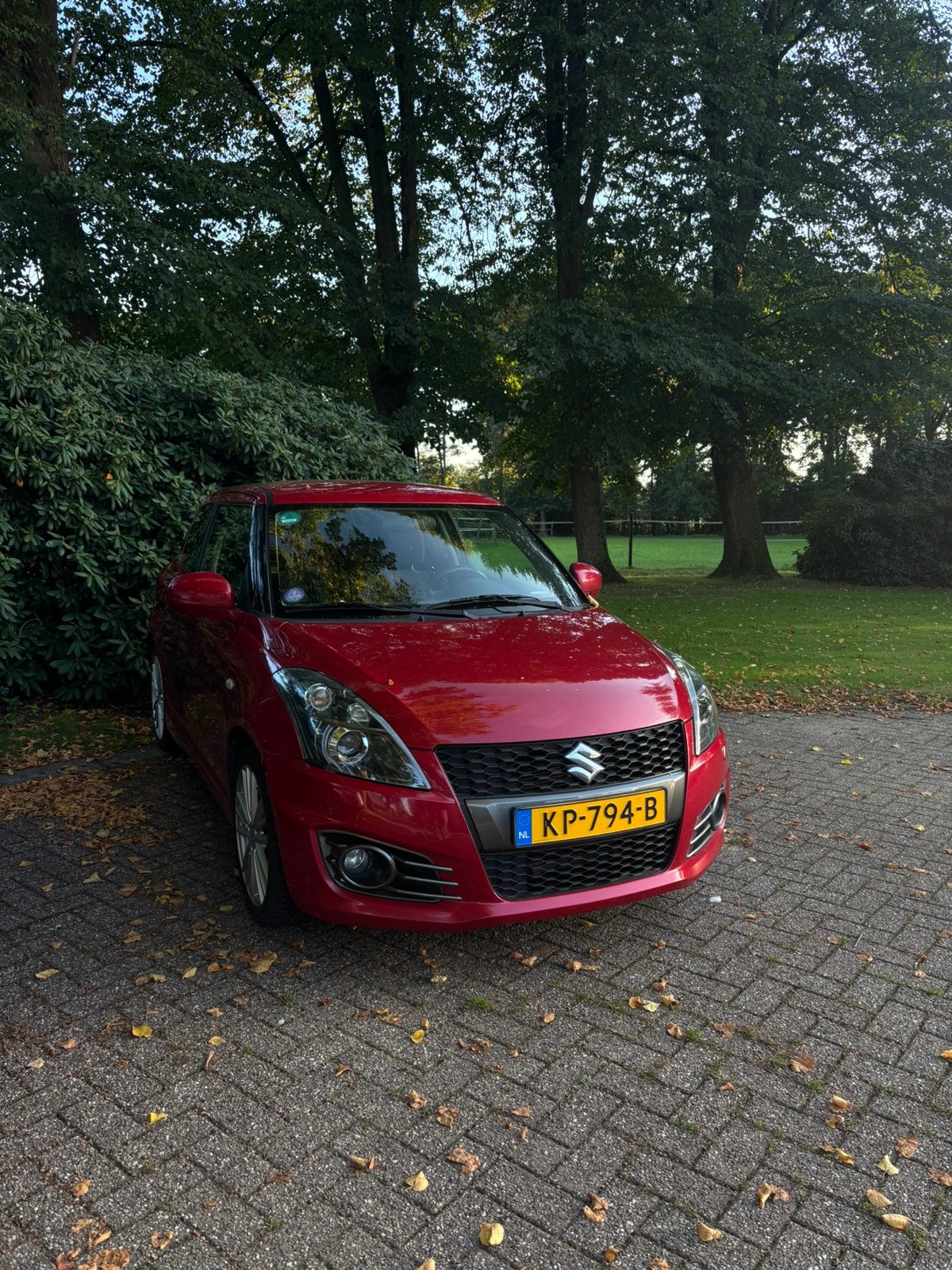 Suzuki Swift 1.6 3D Sport 2012 Rood, Auto's, Voorwielaandrijving, Euro 5, 4 cilinders, Handgeschakeld