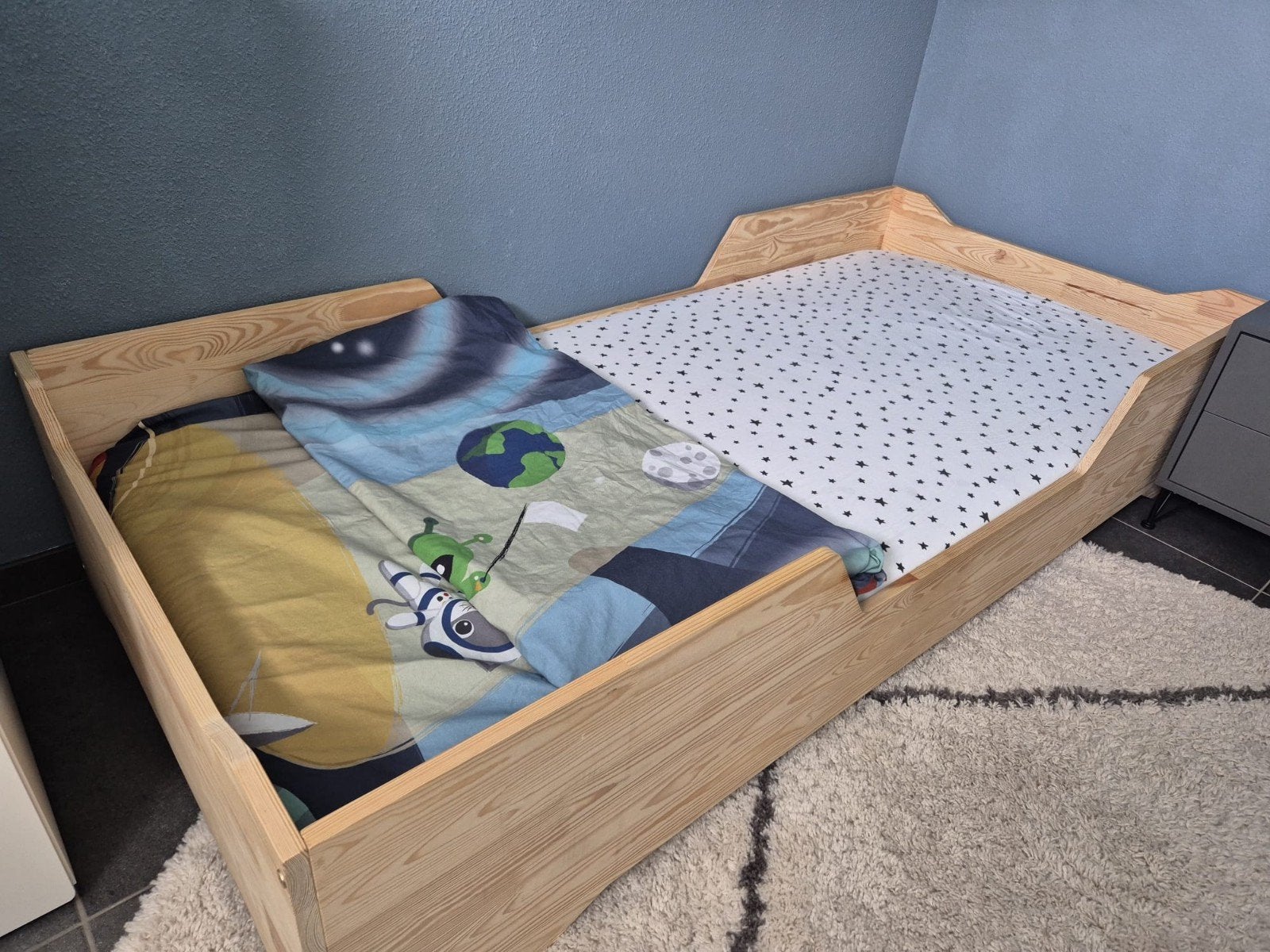 Montessori vloerbed FLO van Petit Puk, Ophalen, Zo goed als nieuw, 180 cm of meer, 85 tot 100 cm