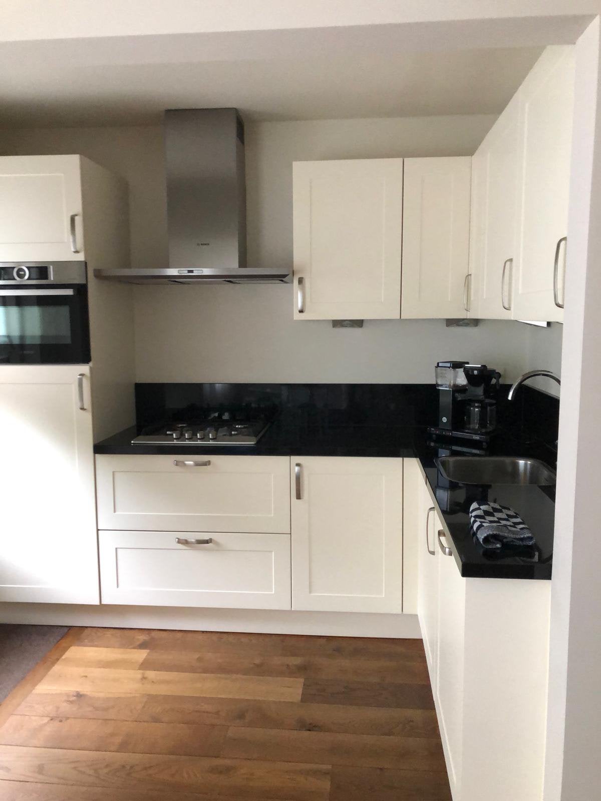 Keuken, hoekkeuken, Huis en Inrichting, Ophalen, Zo goed als nieuw, Wit, Hoekkeuken