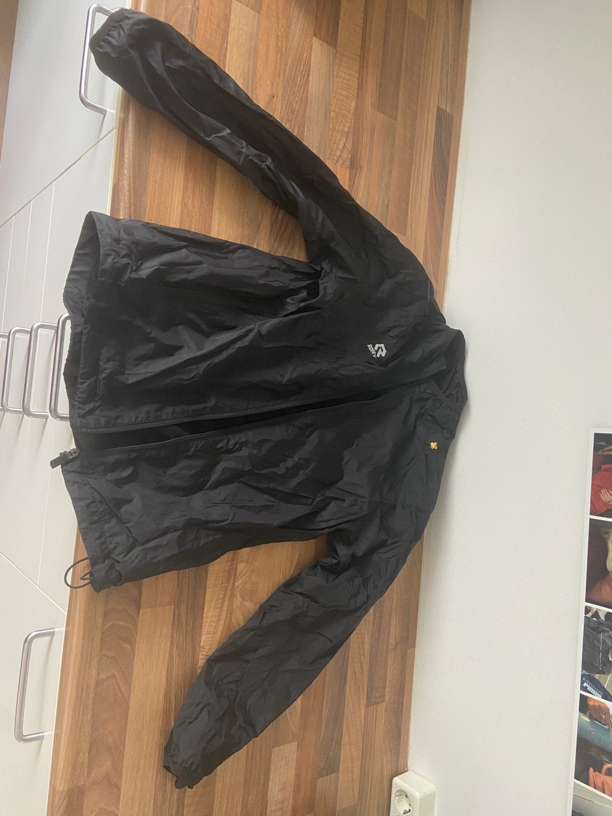 Robey Regenjack maat 164, Maat XS of kleiner, Ophalen, Zo goed als nieuw, Shirt