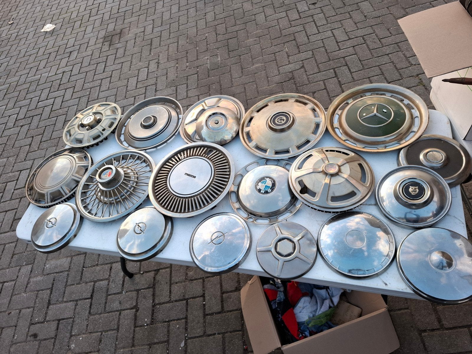 Diverse wieldoppen - BMW, Mazda, Opel, Mercedes, etc., Auto diversen, Ophalen, Gebruikt, Niet van toepassing, Niet van toepassing