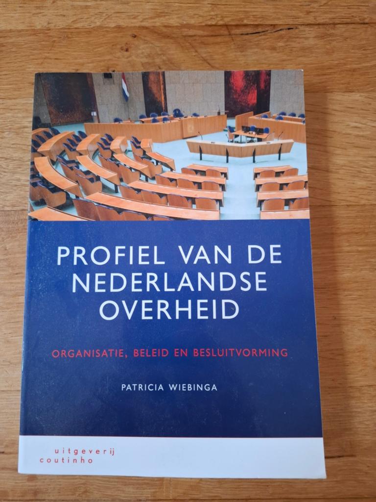 Profiel van de Nederlandse Overheid - Patricia Wiebinga, Patricia Wiebinga, Ophalen of Verzenden, Zo goed als nieuw, Politiek en Staatkunde