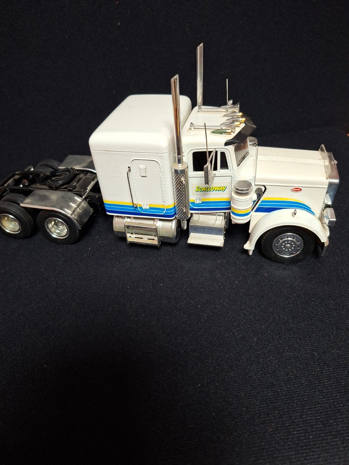 REVELL PETERBILT 359 CONVETIONALTRUCK, Ophalen of Verzenden, Zo goed als nieuw, Bus of Vrachtwagen, Revell