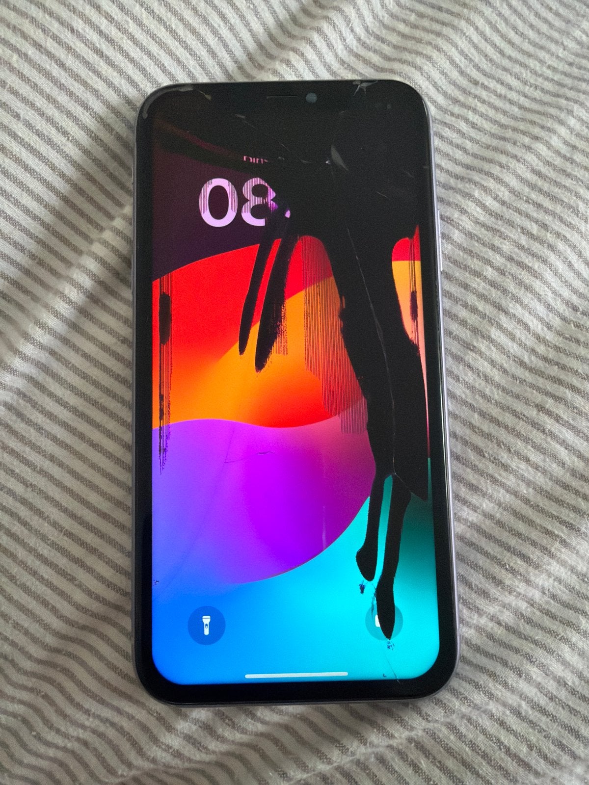 iPhone 11 - Scherm defect - Voor onderdelen, Telecommunicatie, Mobiele telefoons | Apple iPhone, Ophalen, Paars, IPhone 11, 64 GB