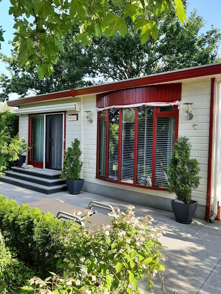 Chalet in bosrijke en rustige omgeving Hoeven, Caravans en Kamperen, Tot en met 3
