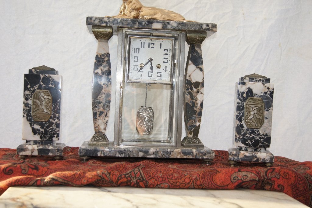 Antieke marmeren pendule met bronzen leeuw en zijstukken, Antiek en Kunst, Ophalen of Verzenden