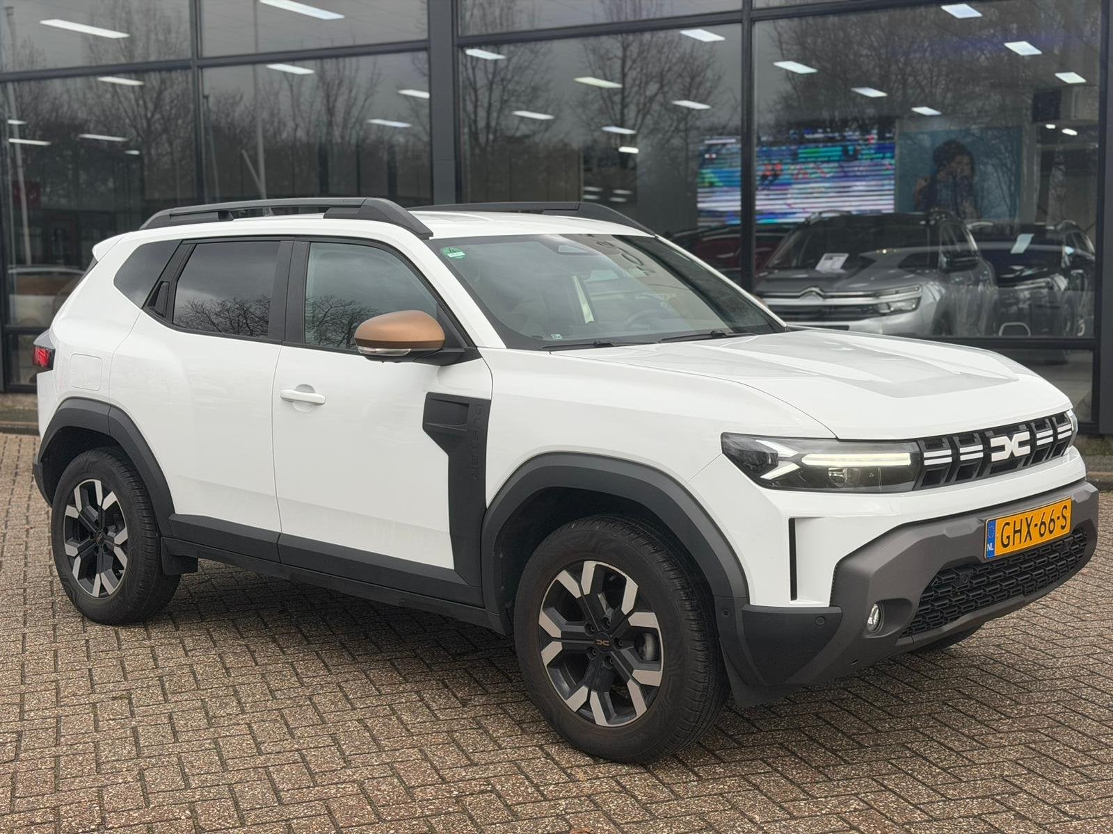 Dacia Duster 1.2 TCe 130 mild hybrid 4x4 Extreme Trekhaak|36, Gebruikt, Duster, Wit, Bedrijf