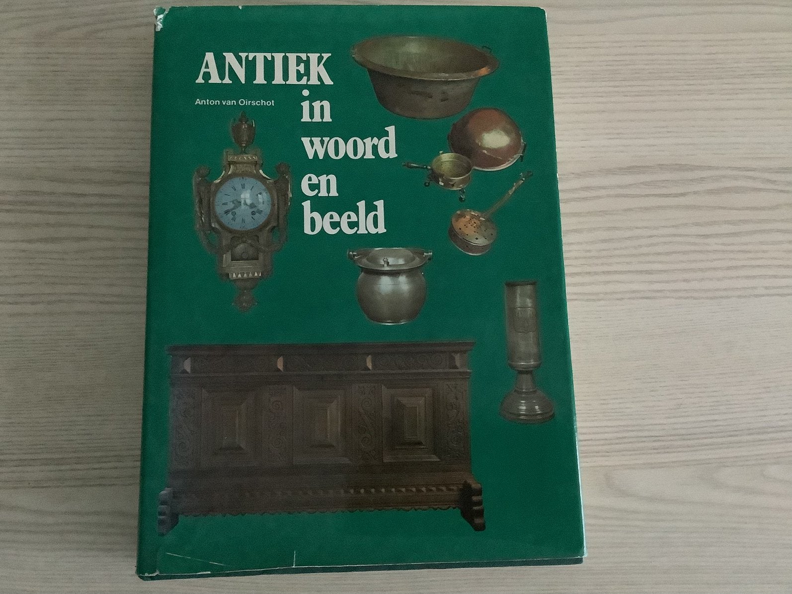 Boek “Antiek in woord en beeld”, Ophalen of Verzenden, Zo goed als nieuw