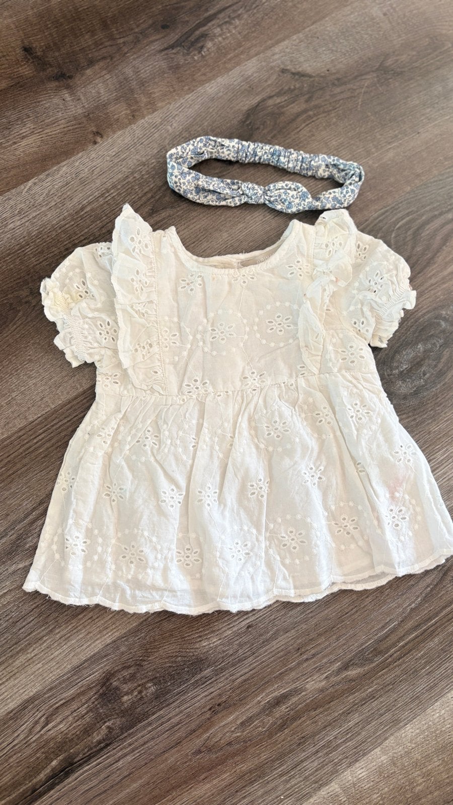 Schattig wit babyjurkje met haarbandje, Ophalen of Verzenden, Gebruikt, Meisje