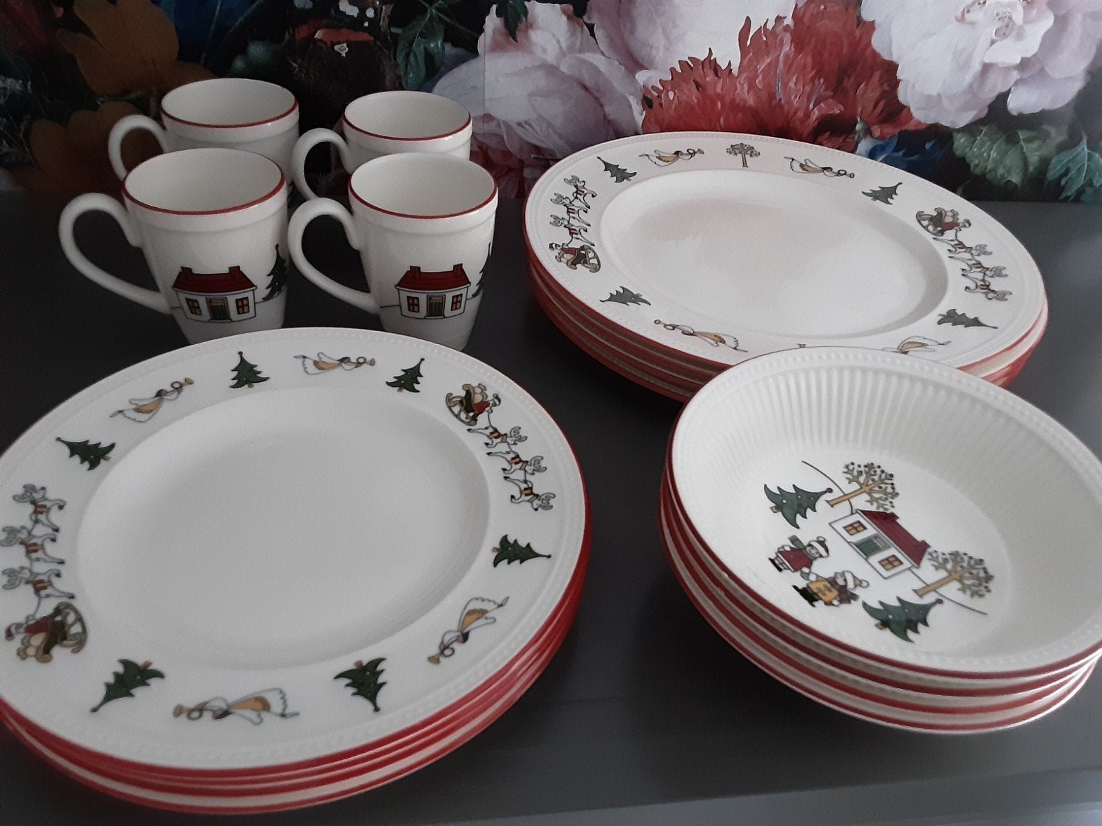 Wedgwood windsor kerstservies in Nieuwstaat, Ophalen, Zo goed als nieuw, Porselein, Bord(en)