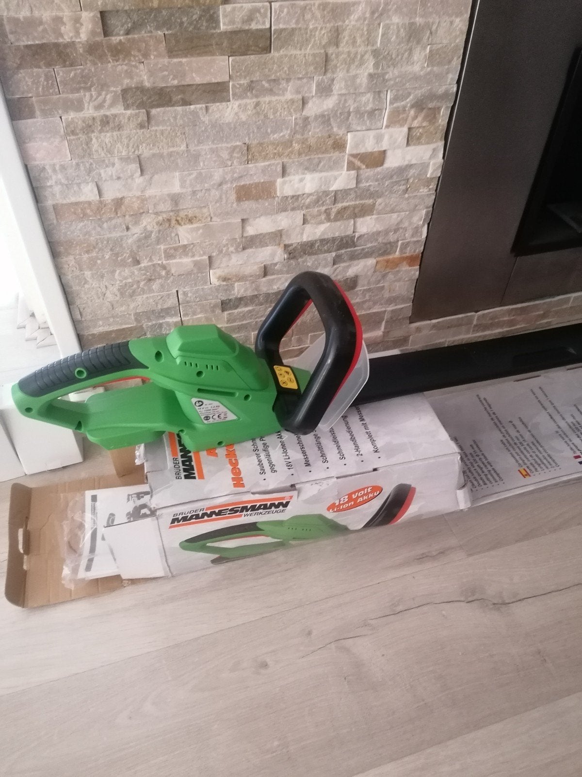 Brüder Mannesmann 18V Li-Ion Accu Heggenschaar, Tuin en Terras, Ophalen, Nieuw, Accu, Brüder Mannesmann