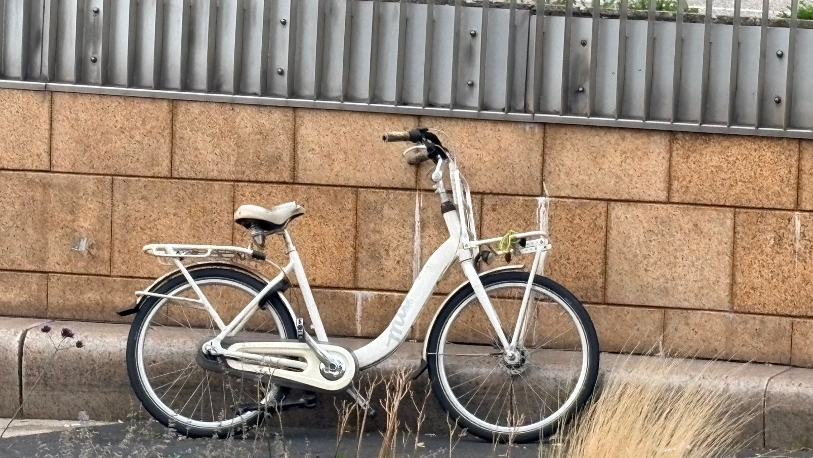 Witte voordrager voor fiets – verstelbaar – nooit gemontee, Ophalen of Verzenden, Zo goed als nieuw