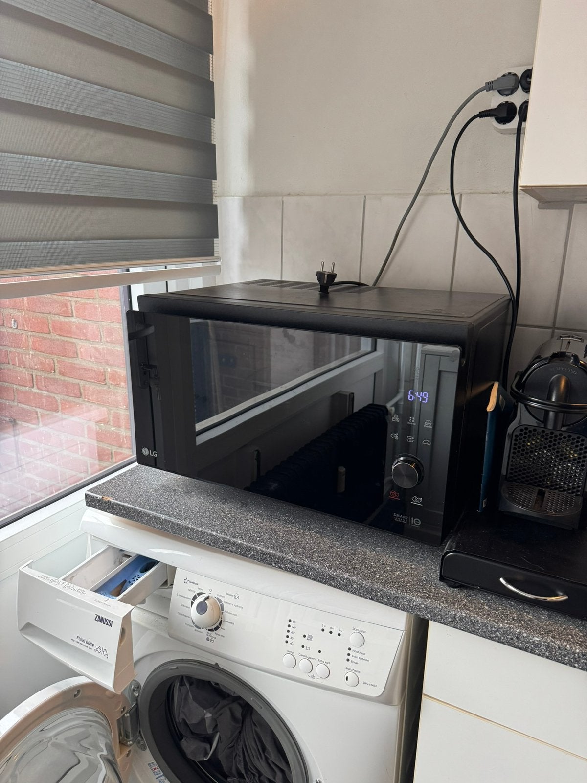 LG combimagnetron 39L, Combimagnetron, Ophalen of Verzenden, Zo goed als nieuw, Draaiplateau