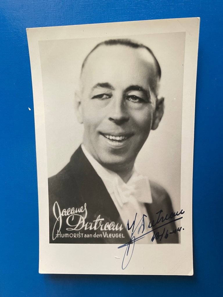 ansichtkaart van Jacques Dutreau met echte handtekening., Verzenden, 1920 tot 1940, Sterren en Beroemdheden