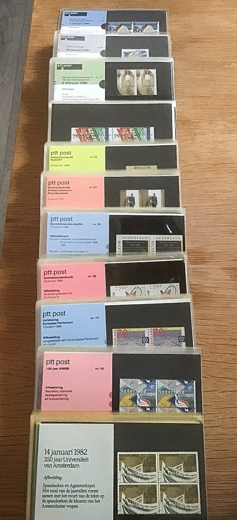 Complete PTT postzegelmapjes 1 t/m 90 + 60A + 5 bijzondere, Ophalen of Verzenden, Na 1940, Postfris