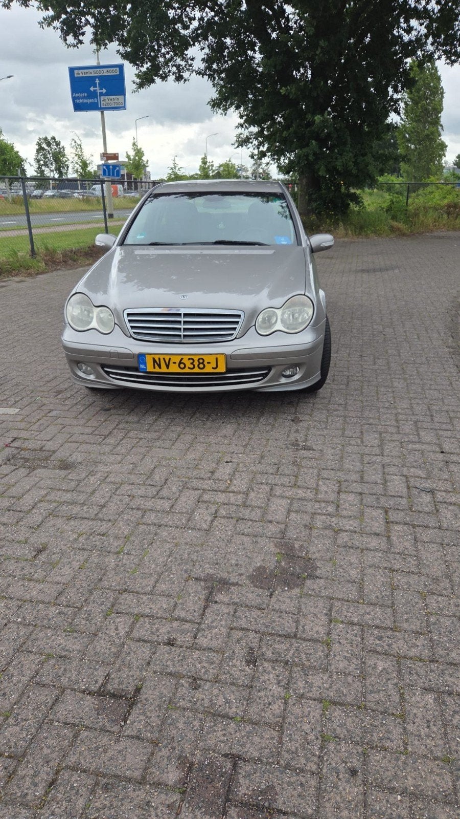 Mercedes-Benz Mercedes 2004 Grijs, 1385 kg, 1796 cc, 163 pk, 75 €/maand