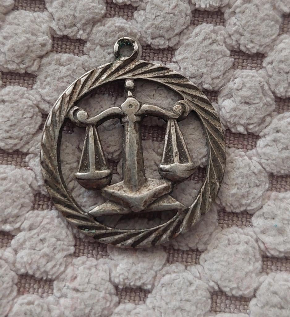 Zilveren hanger Sterrenbeeld Weegschaal, Ophalen of Verzenden, Zo goed als nieuw, Zilver, Overige merken