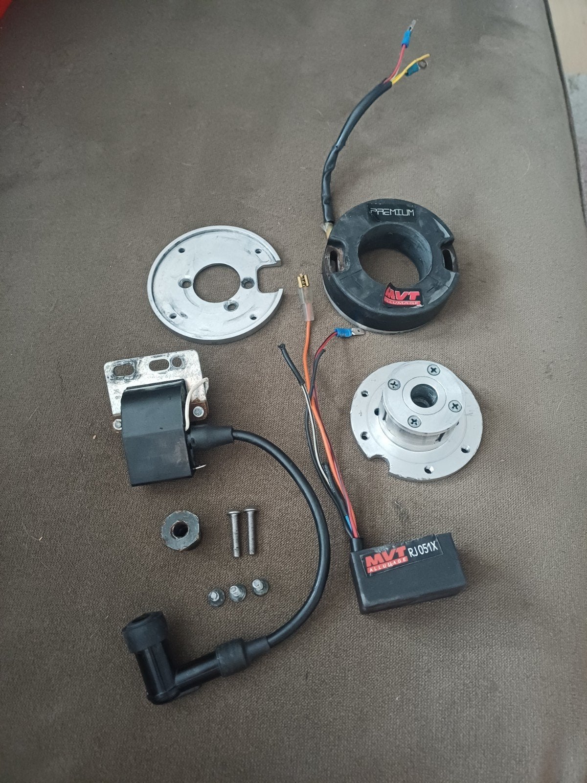 MVT Premium Binnenrotor Ontsteking met Lichtspoel Piaggio 2T, Fietsen en Brommers, Ophalen of Verzenden