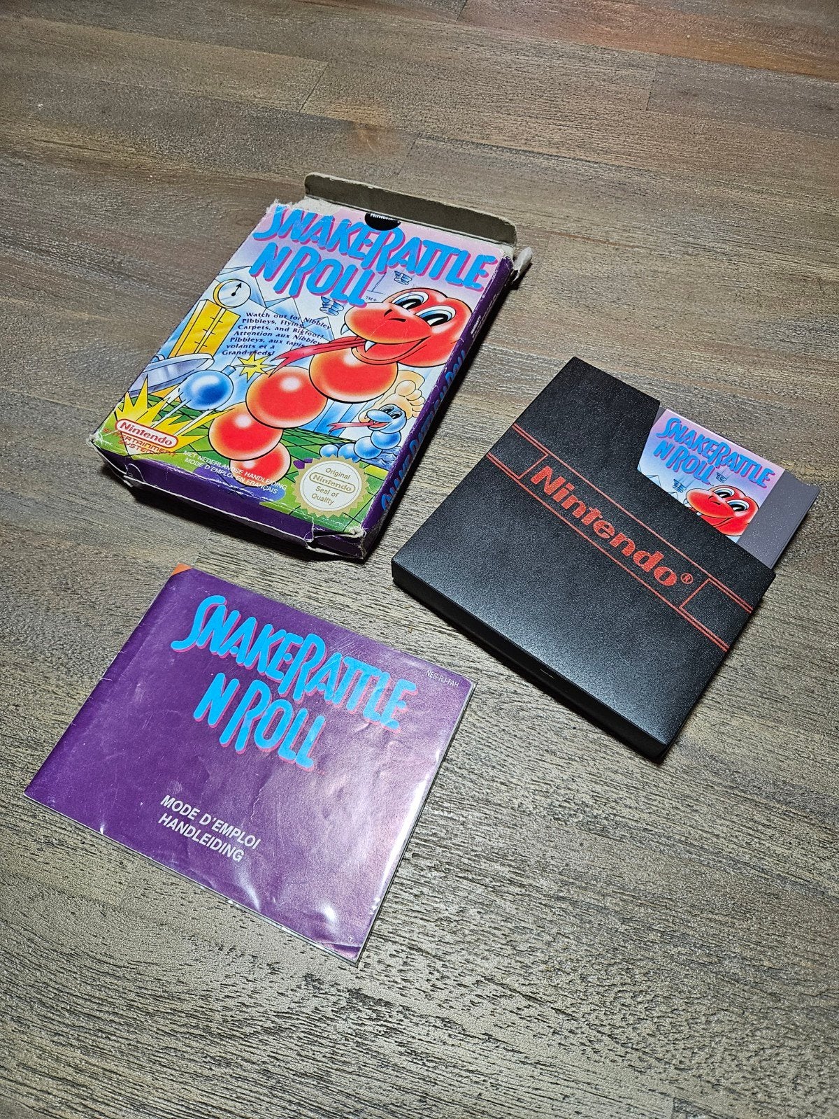 Snake Rattle 'n Roll (NES) -  met doosje & handleiding, Spelcomputers en Games, Games | Nintendo NES, Avontuur en Actie, Gebruikt