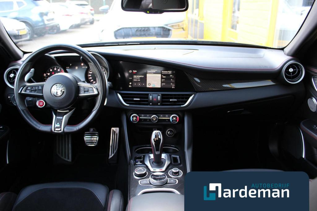 Alfa Romeo Giulia 2.9 V6 Quadrifoglio, Auto's, Automaat, Lichtsensor, Achterwielaandrijving, Gebruikt