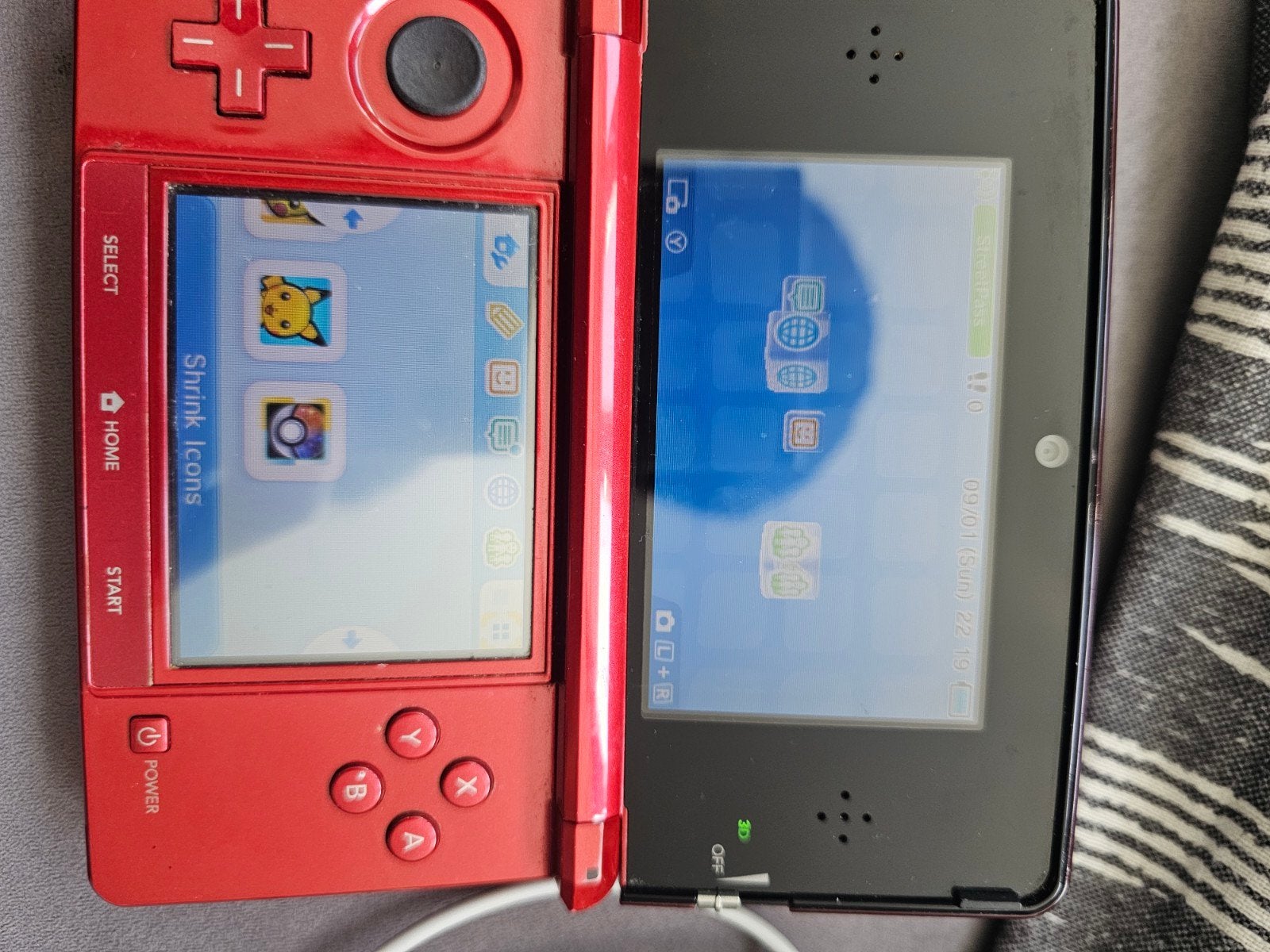 Nintendo 3DS Rood met oplader, Spelcomputers en Games, Spelcomputers | Nintendo 2DS en 3DS, Ophalen of Verzenden, Gebruikt, Rood