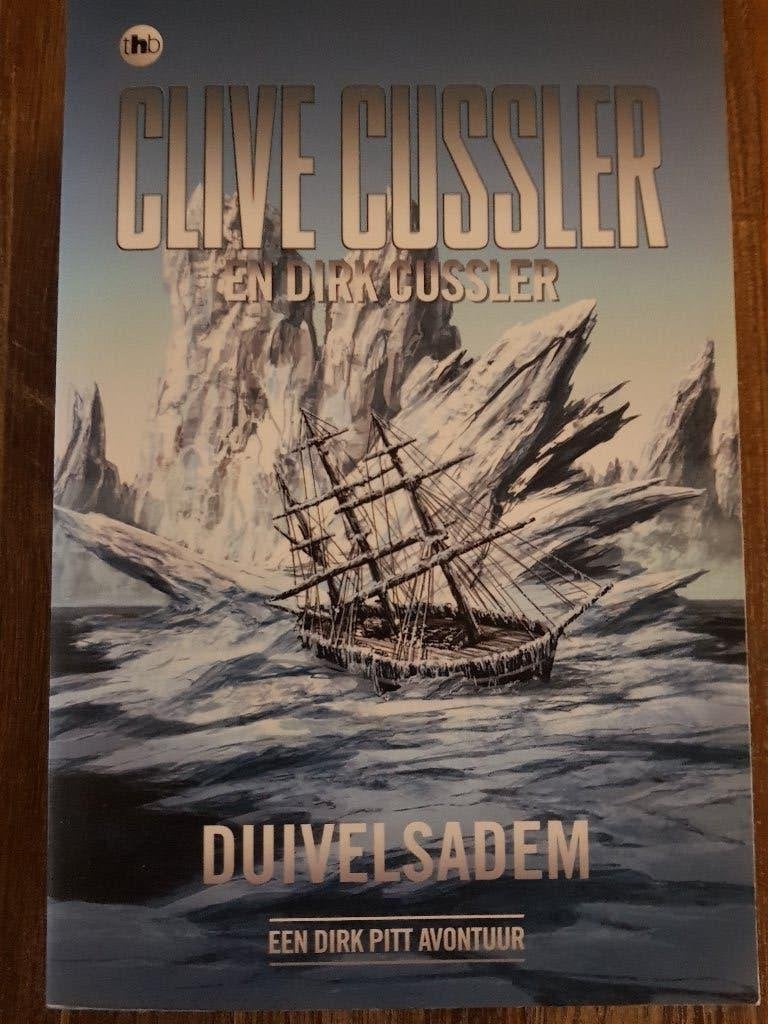 Duivelsadem - Clive Cussler, Boeken, Avontuur en Actie, Ophalen of Verzenden, Zo goed als nieuw, Clive Cussler