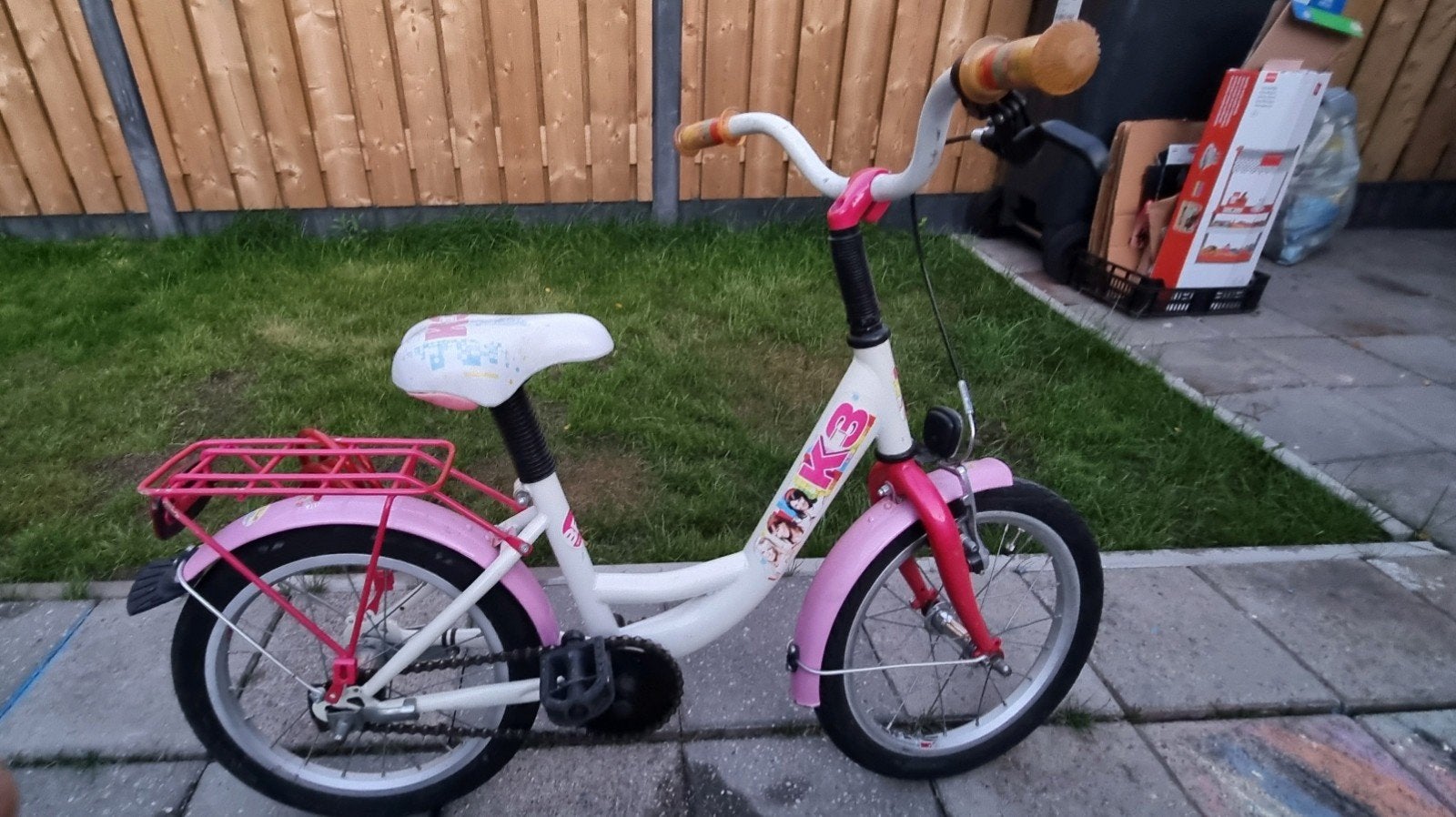 K3 Kinderfiets 16 inch 4 tot 6 jaar - Roze/Wit, Ophalen, Velgrem, K3, 16 tot 20 inch