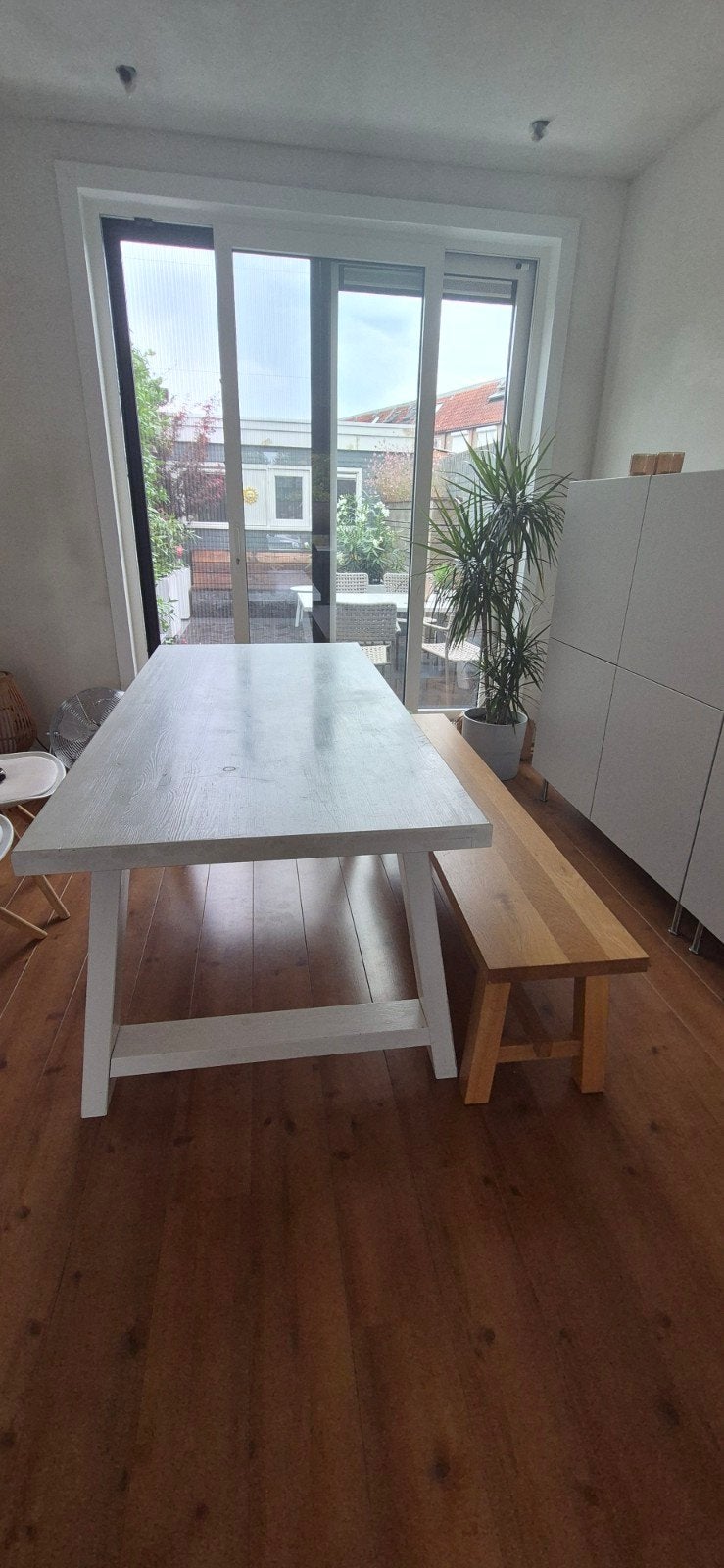 Robuuste Houten eettafe *VT wonen*l + bank, Huis en Inrichting, Tafels | Eettafels, Ophalen, Gebruikt, Landelijk, Modern, Scandinavisch
