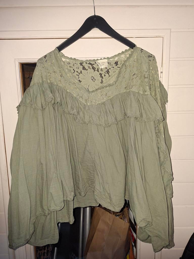 Ibiza stijl blouse, army green  maat L, Kleding | Dames, Blouses en Tunieken, Ophalen of Verzenden, Zo goed als nieuw, Maat 38/40 (M)