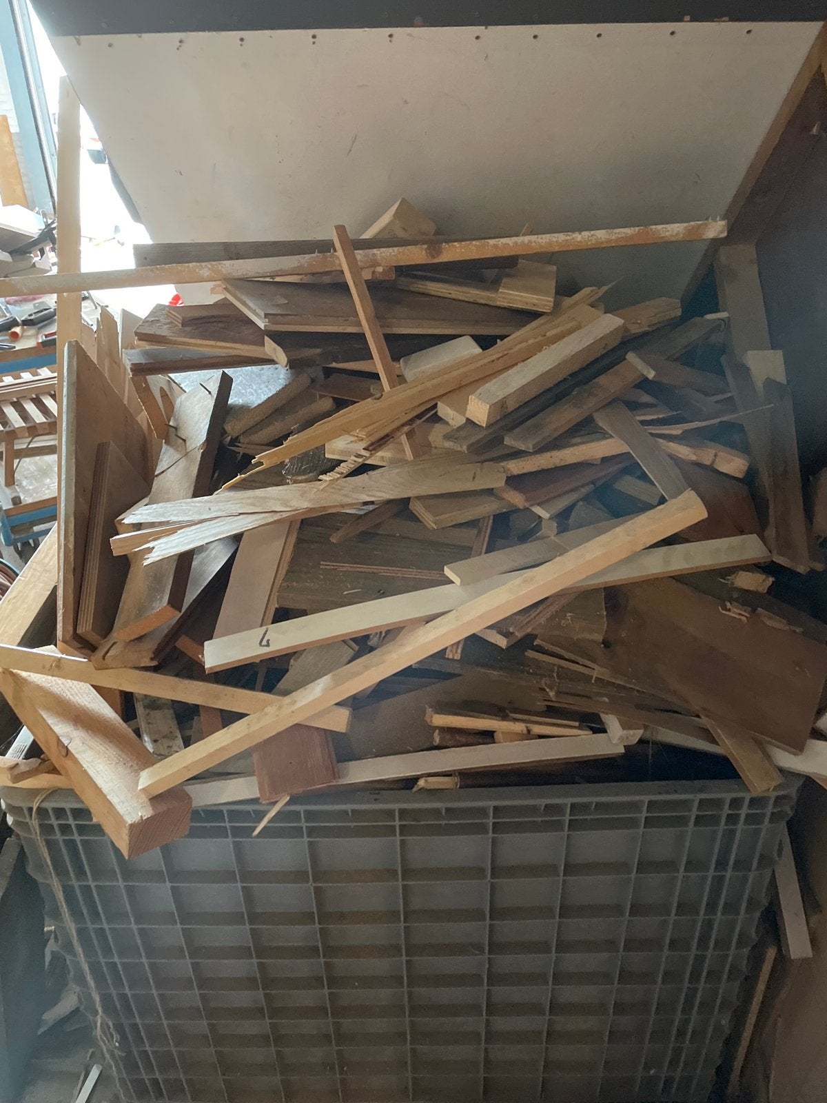 Gratis Haardhout (deels gezaagd) - Ophalen in Zaandam, Minder dan 3 m³, Ophalen, Overige houtsoorten, Blokken