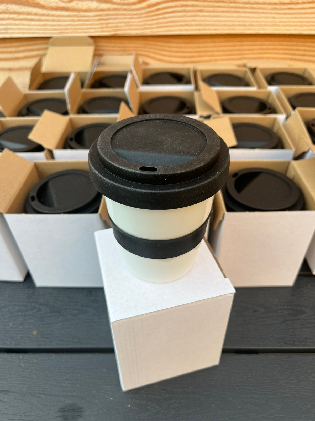 21x “to go” koffie beker, Keramische mok met silicone, Ophalen of Verzenden, Nieuw, Overige typen
