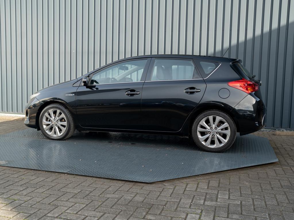 Toyota Auris 1.8 Hybrid Executive | Keyless | 17'' | Stoelve, 136 pk, Gebruikt, Zwart, 4 cilinders