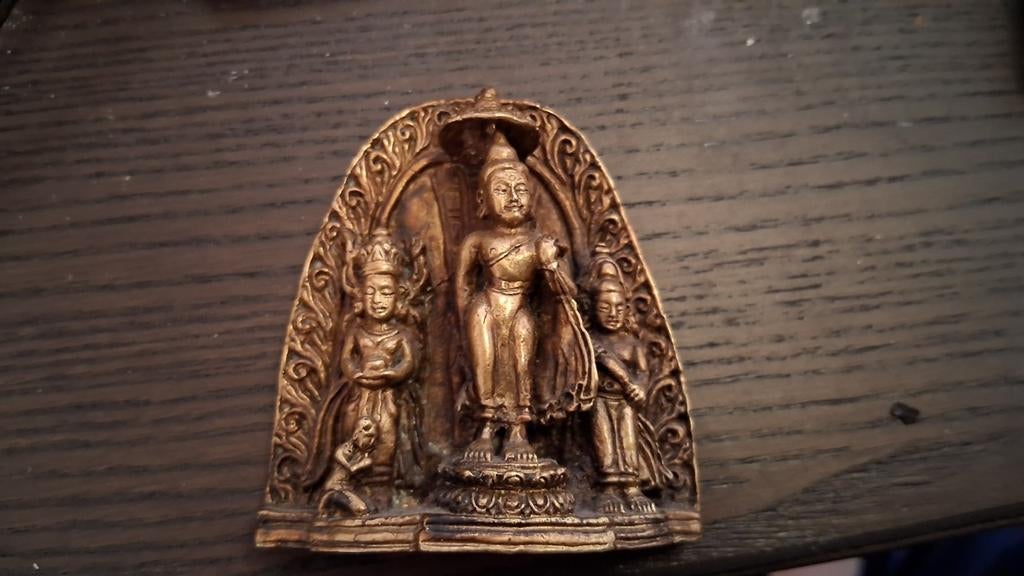 Boeddha Beeldje - Religieus Metaalwerk, Antiek en Kunst, Minder dan 20 cm, Verzenden, Beeld, Goud