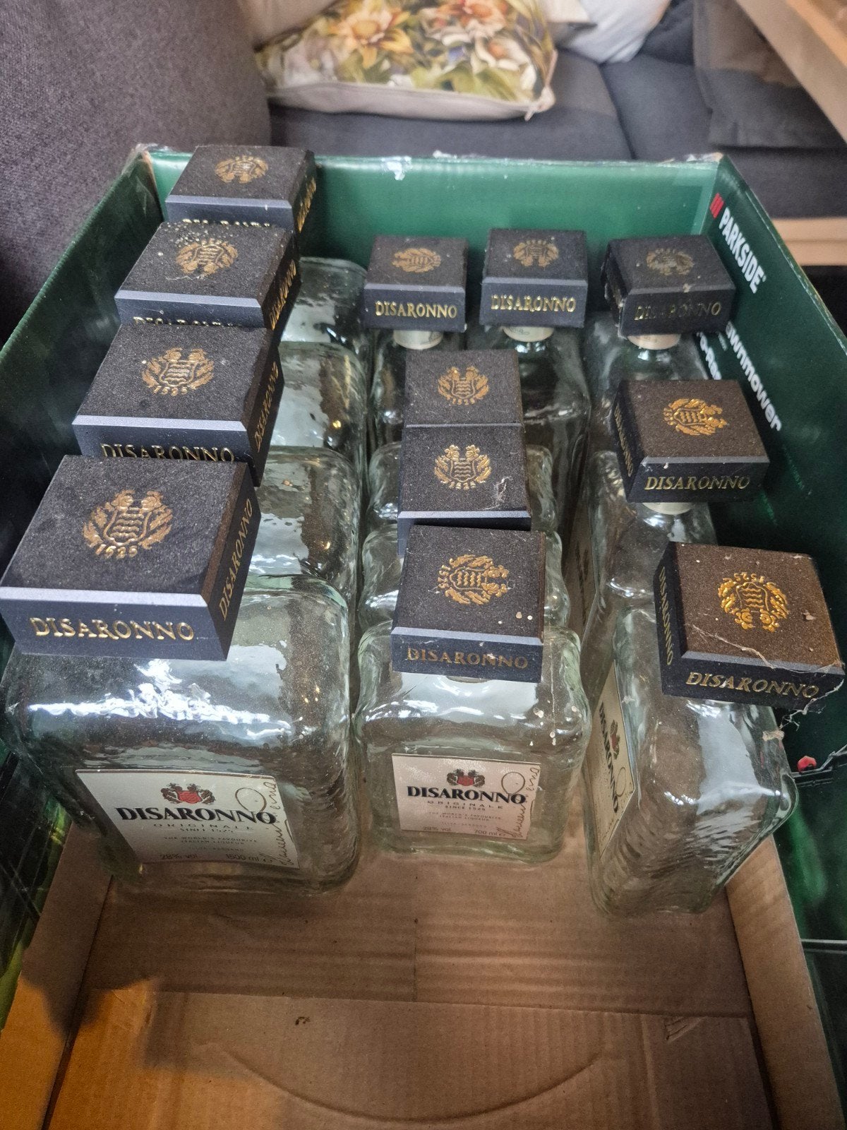 Lege Disaronno flessen: 4x 1.5L, 2x 1L, 6x 700ML, Ophalen, Gebruikt