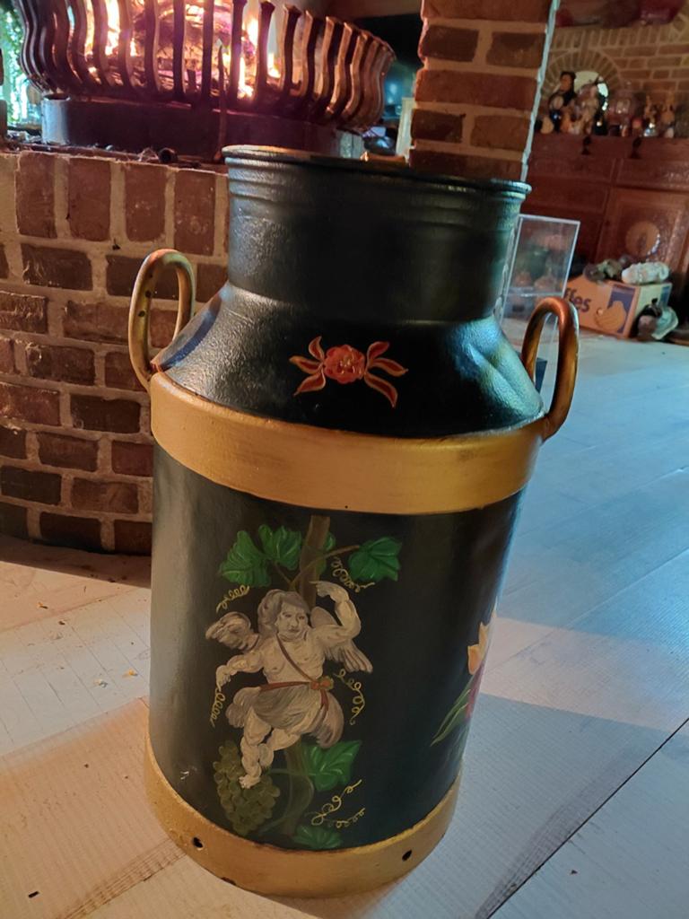 Antieke melkbus met handgeschilderde decoratie, Ophalen