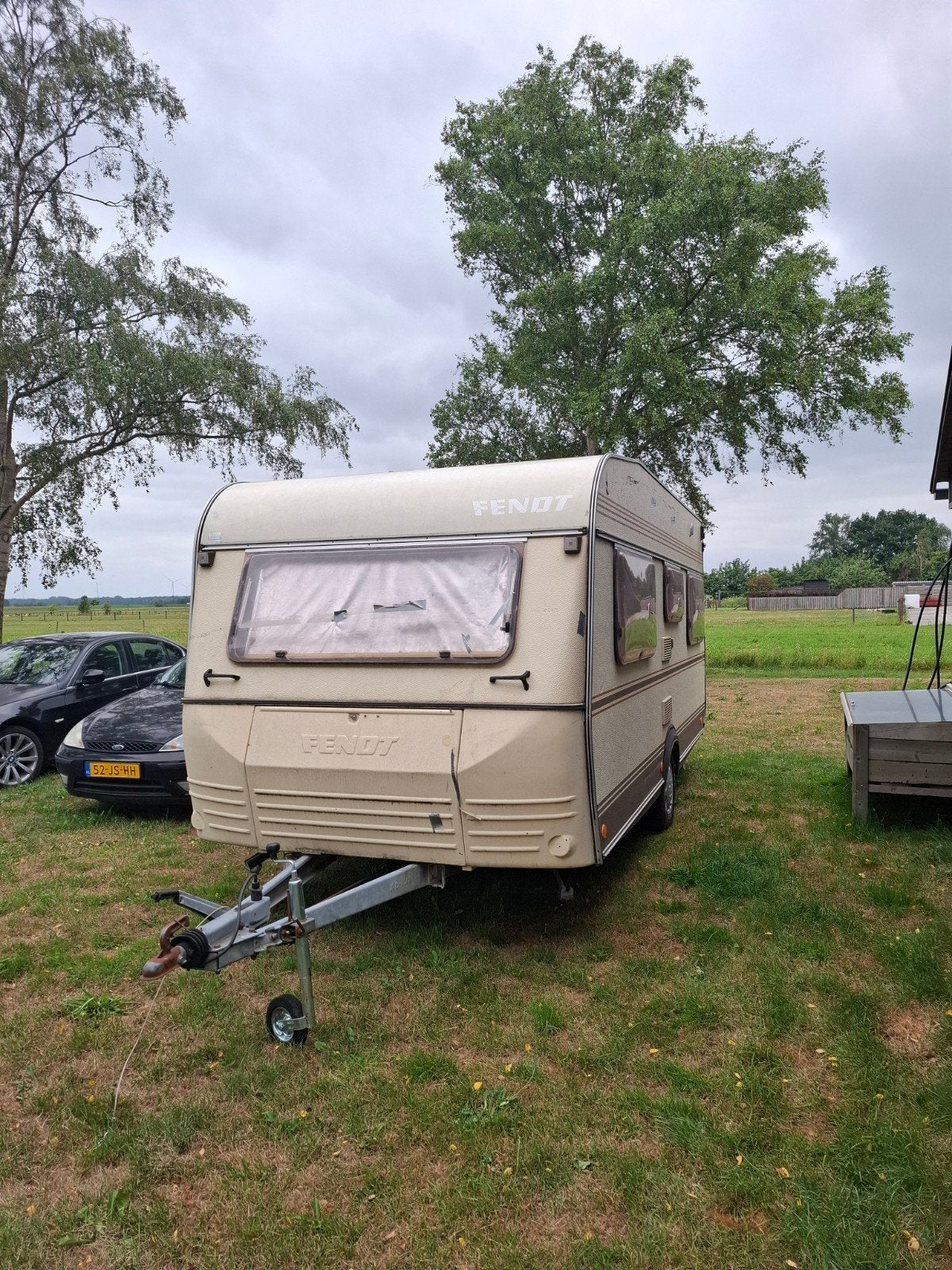 Fendt caravan - opknapper, Caravans en Kamperen, Caravans, Particulier, tot en met 4, 750 - 1000 kg, Overige, Fendt, Omvormbare zithoek