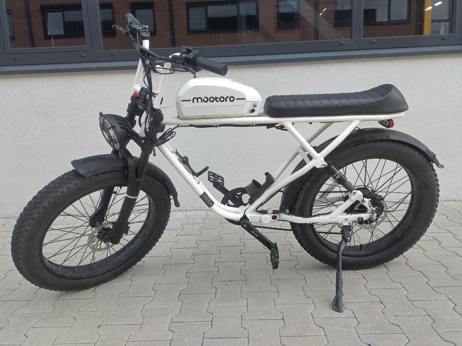 Mootoro Fatbike R1 café racer Bafang XL extra accu, Zo goed als nieuw, 59 cm of meer, 50 km per accu of meer, Ophalen